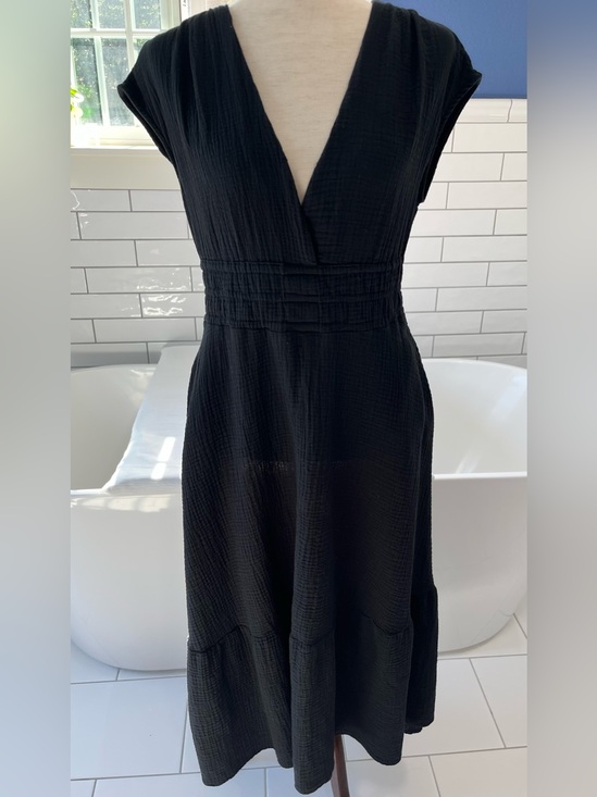 Joe's Jeans Dresses & Skirts - Joe's Jeans Black V-Neck Midi Dress